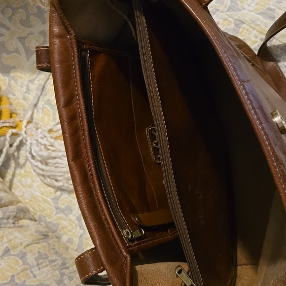 Brahmin leather purse 👛 - Picture 4 of 5